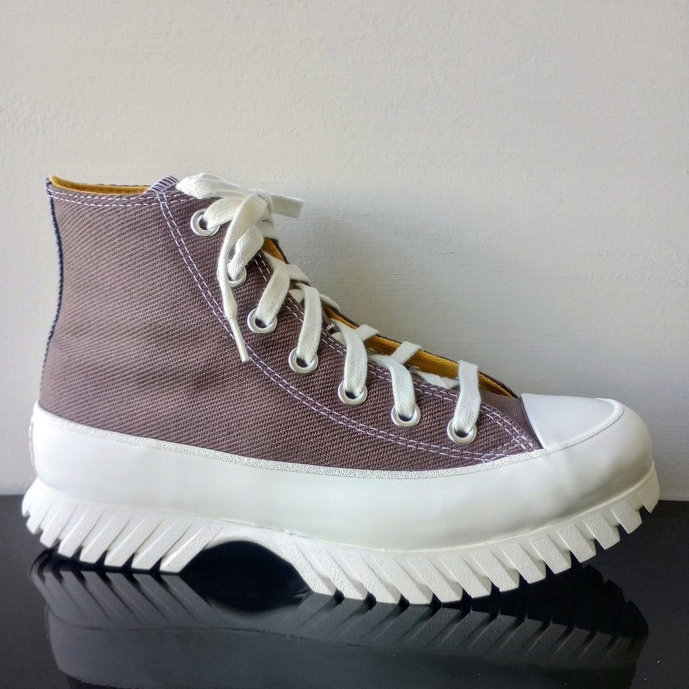 Converse Women's CTAS Lugged 2.0 HI Platform Canvas Sneaker in Lovely Squirrel - Picture 1 of 13
